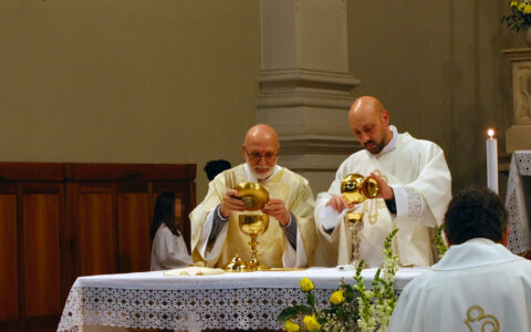 Cambiano gli orari delle sante Messe